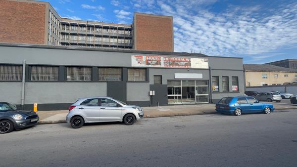 1 100 m² Industrial space