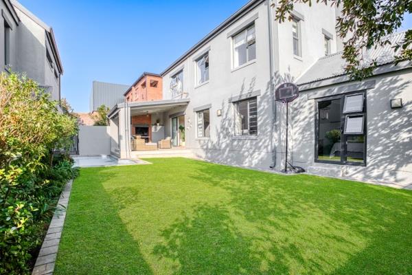 5 Bedroom Townhouse