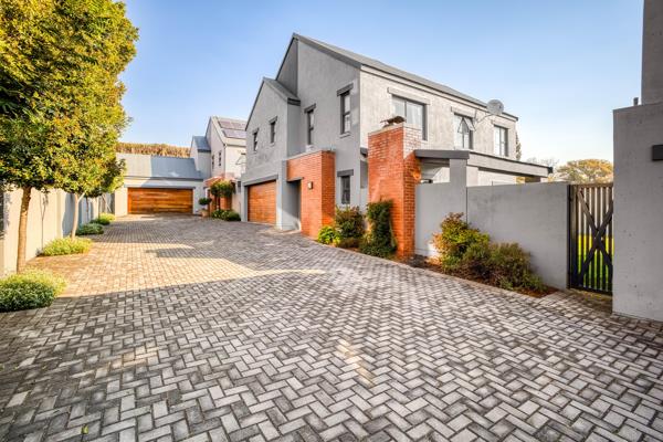 5 Bedroom Townhouse