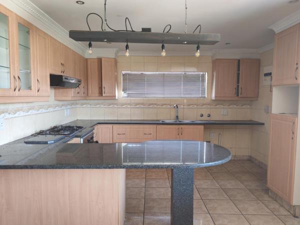 8 566 m² Land