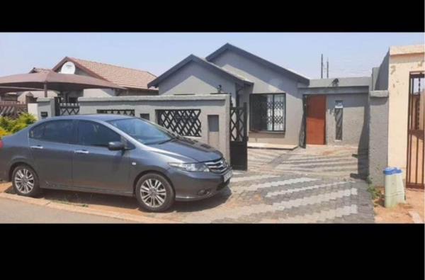 2 Bedroom House