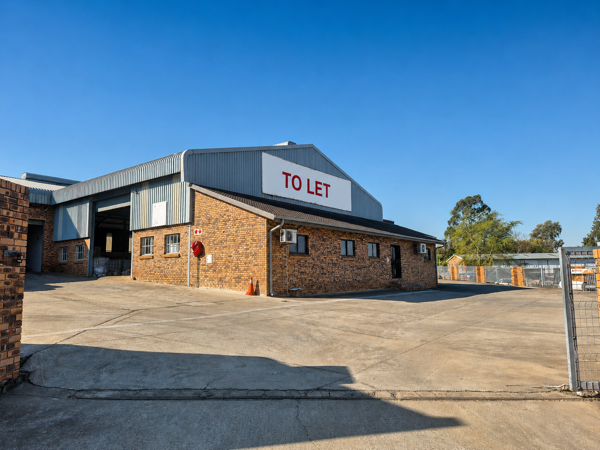 711 m² Industrial space
