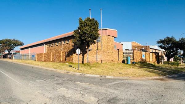 1 300 m² Industrial space
