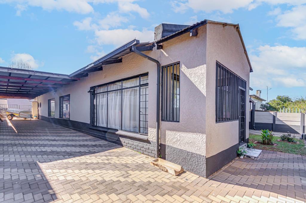5 Bedroom House