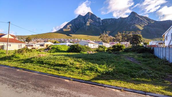 1 016 m² Land