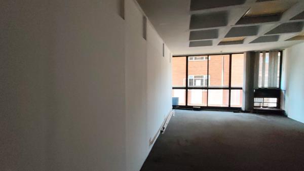 655 m² Office Space