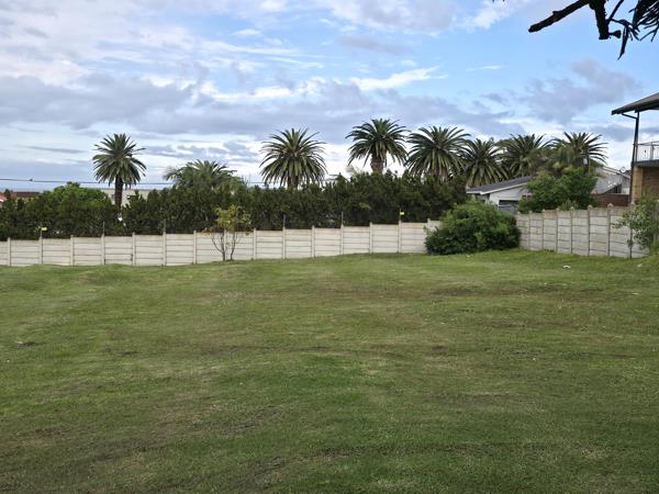 1 487 m² Land