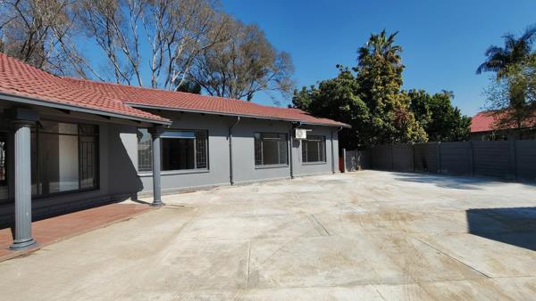 282 m² Office Space
