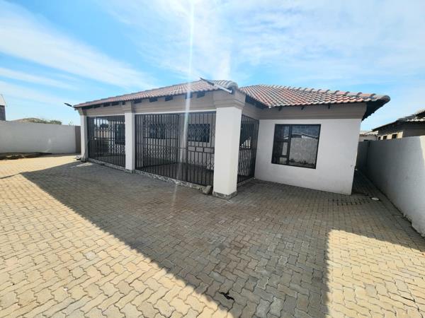 6 Bedroom House