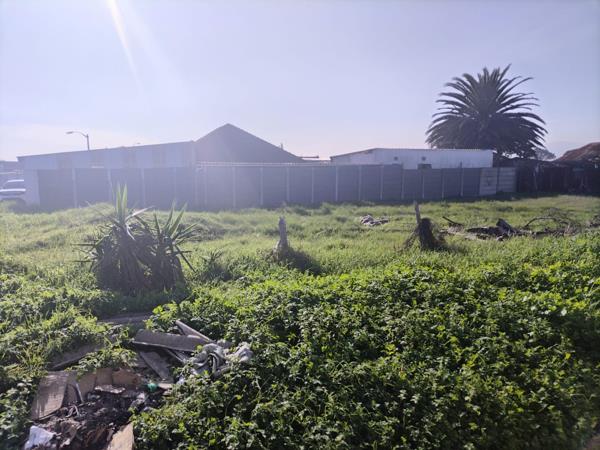 716 m² Land
