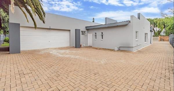 6 Bedroom House