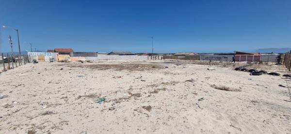 1 998 m² Land