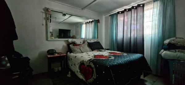 6 Bedroom House