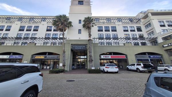 585 m² Commercial space