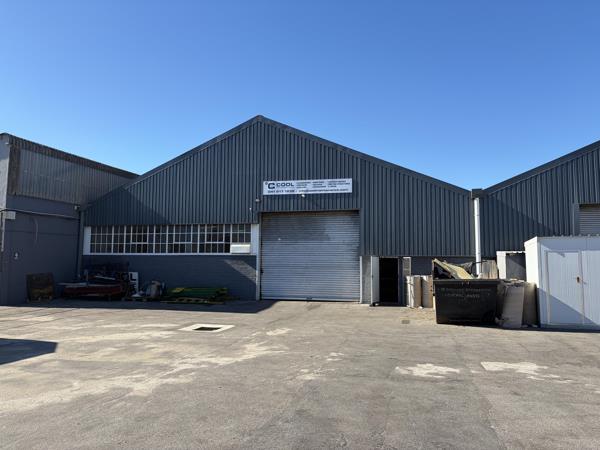 1 300 m² Industrial space