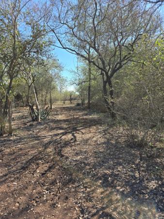 1 902 m² Land