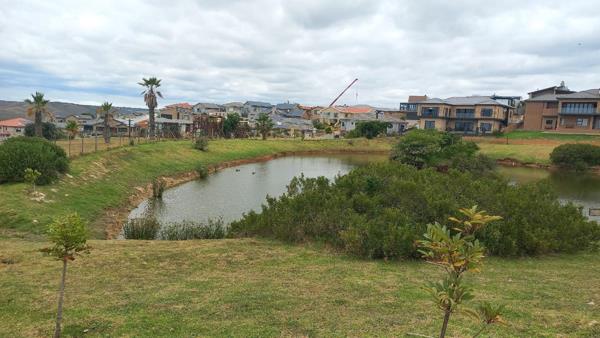 814 m² Land