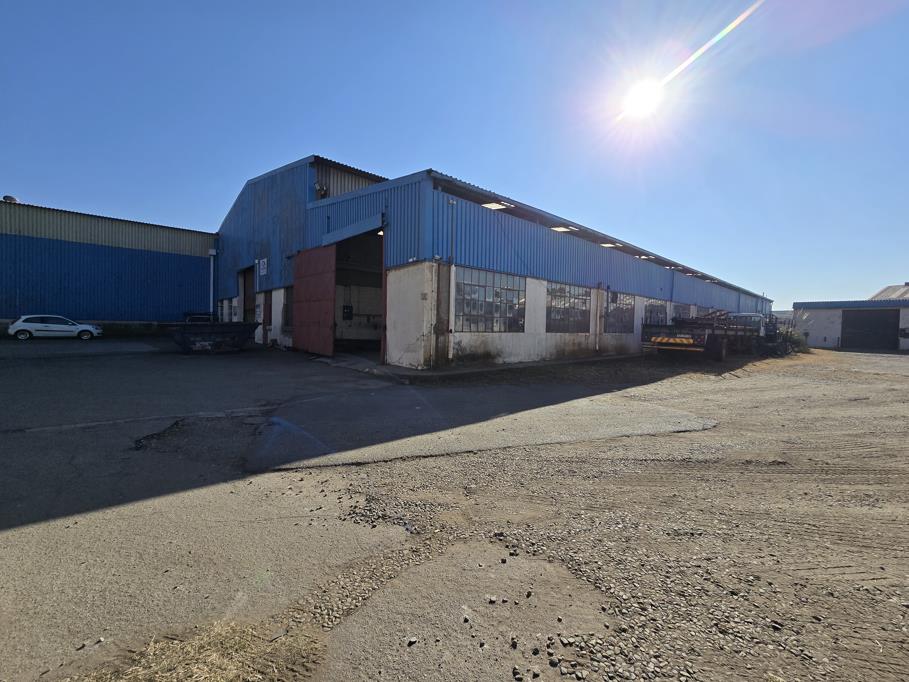 1 350 m² Industrial space