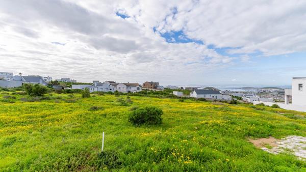853 m² Land