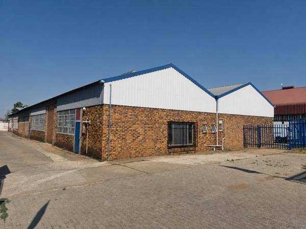 1 400 m² Industrial space