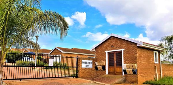 365 m² Land