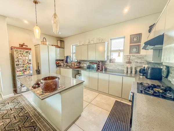 3 Bedroom Simplex