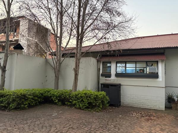 9 Bedroom House