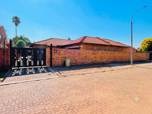 1 200 m² Commercial space