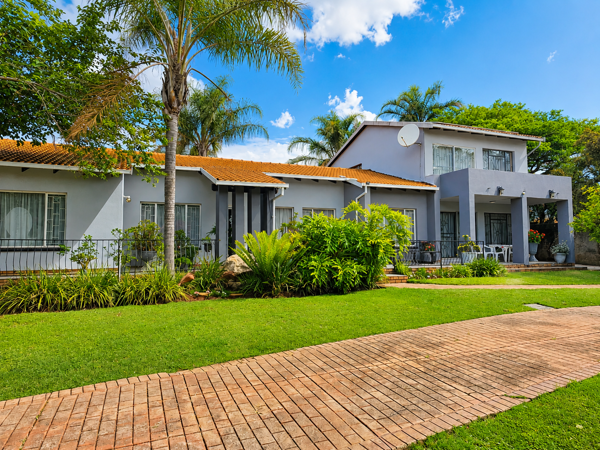 6 Bedroom House