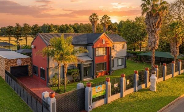 7 Bedroom House