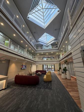 250 m² Commercial space