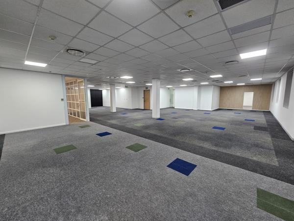 472 m² Commercial space