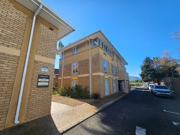 65 m² Commercial space