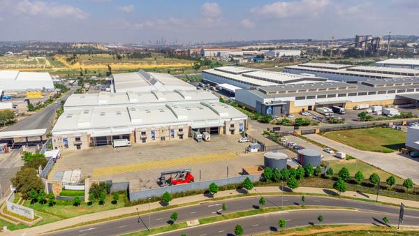 4 890 m² Industrial space