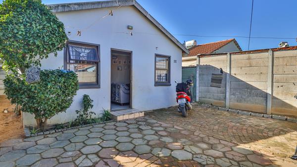 2 Bedroom House
