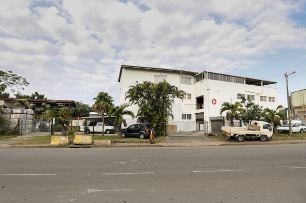 719 m² Commercial space