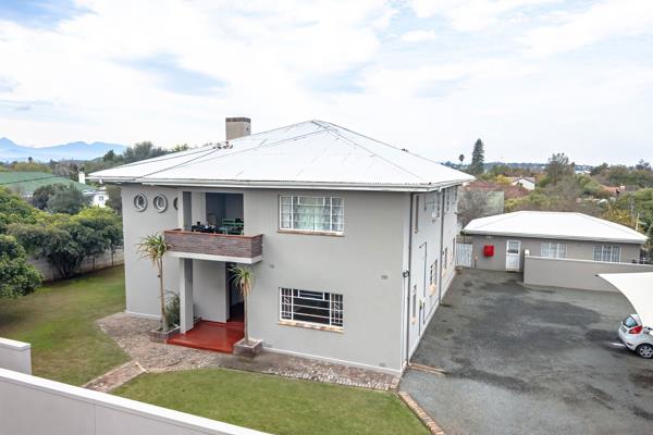 7 Bedroom House