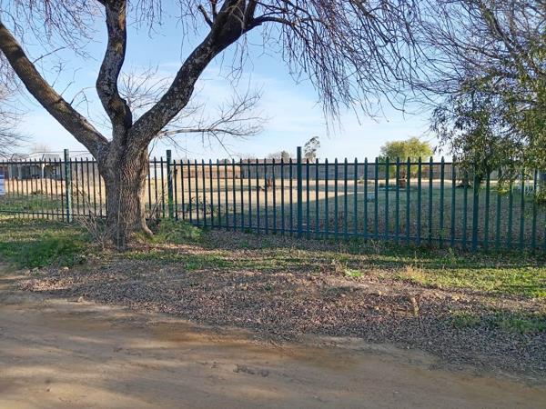 2 380 m² Land