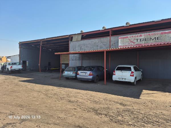 700 m² Commercial space