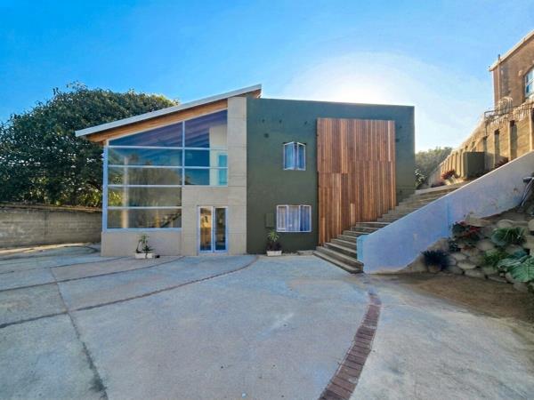10 Bedroom House