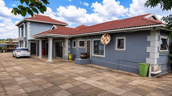 6 Bedroom House