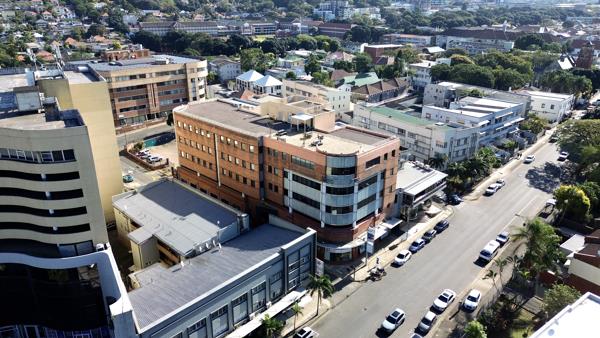 588 m² Commercial space
