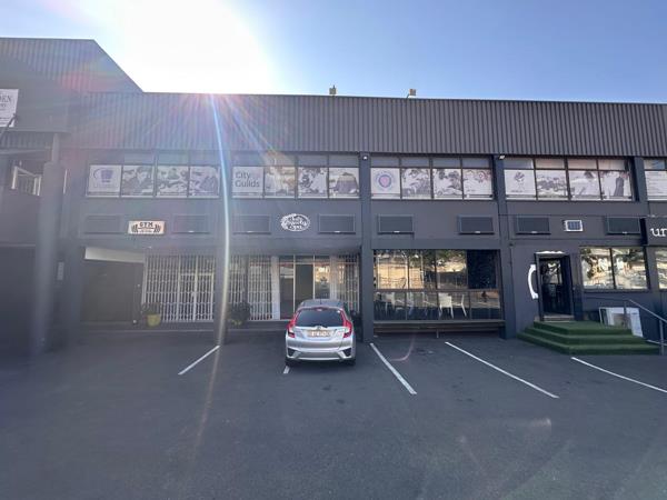 97.3 m² Retail Space