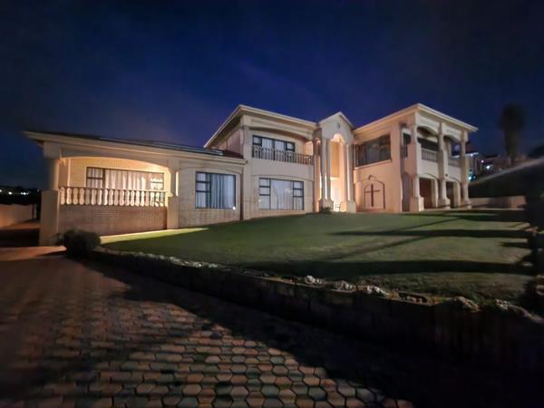 6 Bedroom House