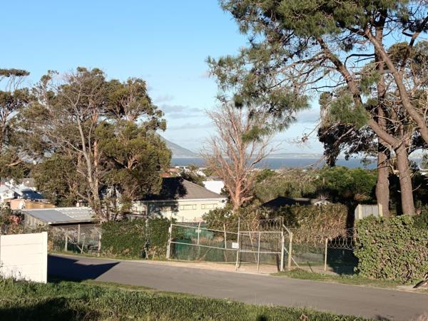 1 016 m² Land