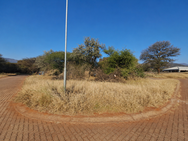 870 m² Land