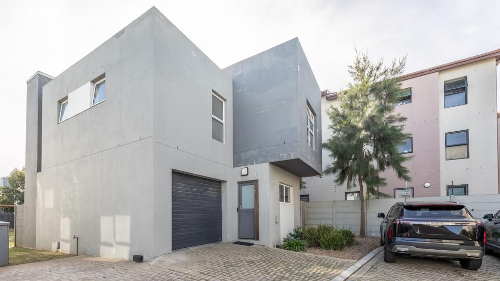 3 Bedroom Townhouse