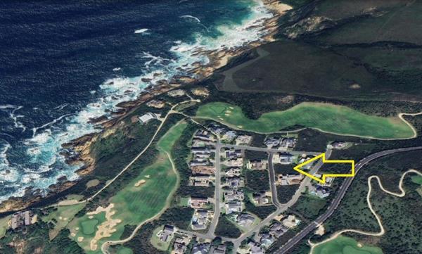 875 m² Land