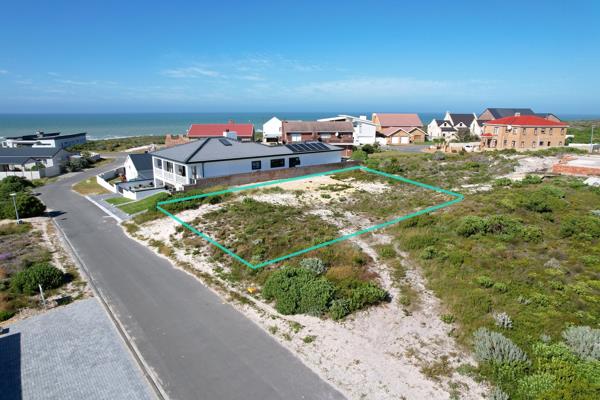 600 m² Land