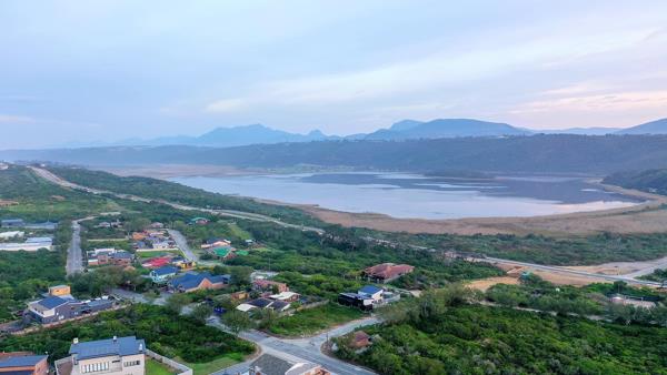 632 m² Land